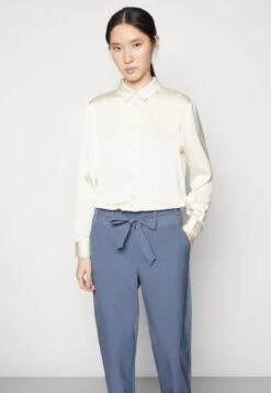 Kaffe JILLIAN BELT PANTS - Stoffhose - Vintage Indigo -Anna Field Verkäufe 3b07bcd53b3f4646b48207b43316401f