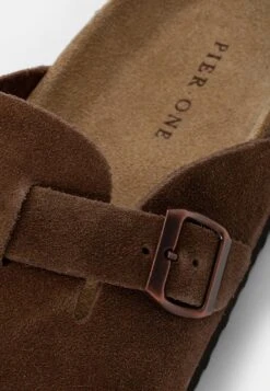 Pier One LEATHER UNISEX - Clogs - Brown -Anna Field Verkäufe 47364cdc1dcd4794860a5f6810594e6c