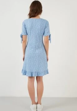 LELA FLORAL RUFFLE DETAIL - Freizeitkleid - Baby Blue -Anna Field Verkäufe 62cc863f67e24bcaab8be6c6b9bd12e5