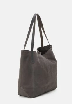 Titelseite -Anna Field Verkäufe eea7c51b0b404ce99c867763704586ef